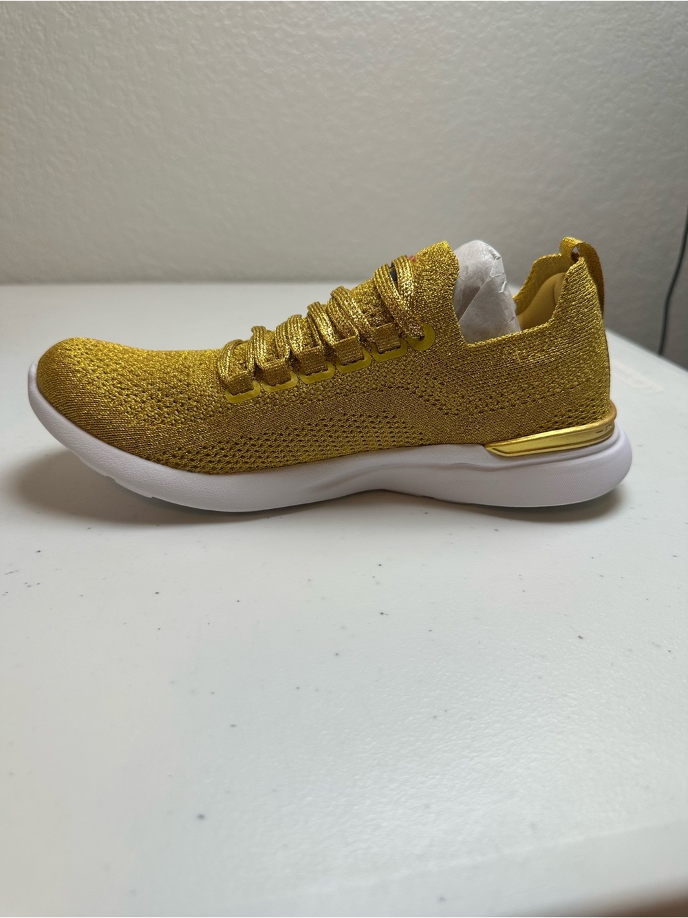 Nib Apl Women’s Techloom Breeze 24k Metallic Gold Athletic Shoe Sneaker - Size 5 — image 7 of 8